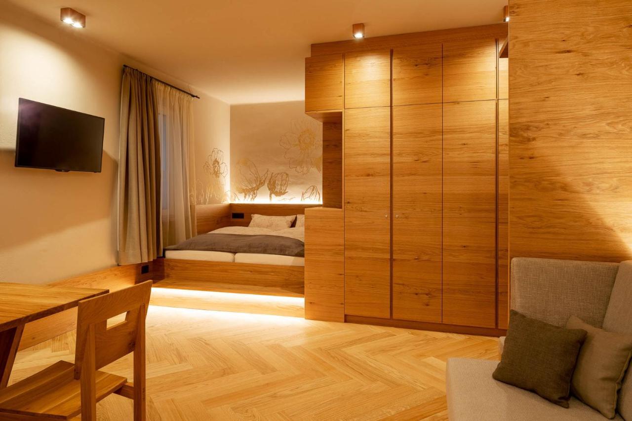 Ladurner Suites Мерано Екстер'єр фото